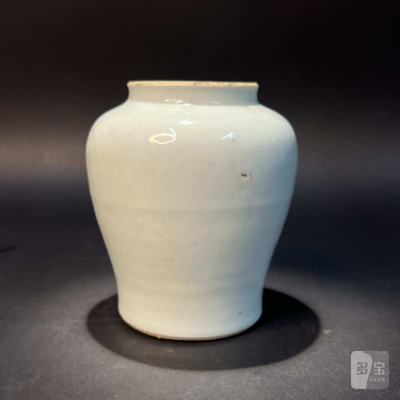 明 白釉小罐